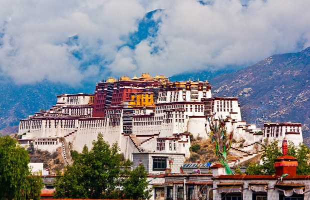 ཡར་ལངས་ཞིང་བྲན་དང་བོད་ཀྱི་དངོས་ཡོད་གནས་ཚུལ།