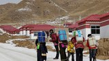གྲོང་ཁྱེར་ནང་འབྲོག་པ་ཚོར་འཚོ་ཐབས་ཀྱི་དཀའ་ངལ།