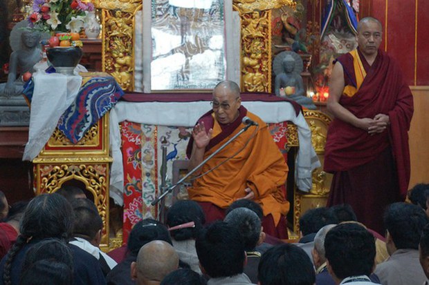 རྒྱ་གཞུང་གིས་བོད་མི་དུས་འཁོར་དབང་ཆེན་དུ་བཅར་མཁན་ཚོར་དྲི་རྩད་བྱས་པ། རྒྱ་གཞུང་གིས་བོད་མི་དུས་འཁོར་དབང་ཆེན་དུ་བཅར་མཁན་ཚོར་དྲི་རྩད་བྱས་པ།