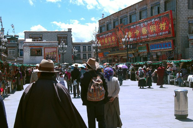 རྒྱ་གཞུང་གིས་བོད་ནང་ཡར་རྒྱས་བཏང་ཡོད་ལུགས་བཤད་ཀྱང་དོན་དངོས་ཐོག་བོད་མིར་ཕན་ཐོགས་མེད་པ།