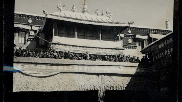 ལྷ་སར་རིག་གནས་གསར་བརྗེའི་ལས་འགུལ་ཇི་ལྟར་འགོ་བཙུགས་བྱས་པ། 