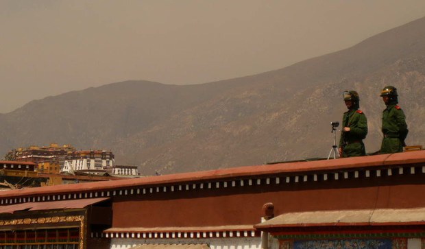 དཔའ་དམ་སོགས་མཚོན་ཆ་མེད་པ་བཟོས་པའི་རྒྱུ་རྐྱེན།