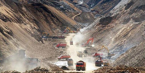 བོད་ནང་གི་ཁོར་ཡུག་སྲུང་སྐྱོབ་ཀྱི་ཐོག་ལ་ཕན་ཐོག་མེད་པར་གནོད་སྐྱོན་ཆེ་བ་བཏང་བཞིན་ཡོད་པ།