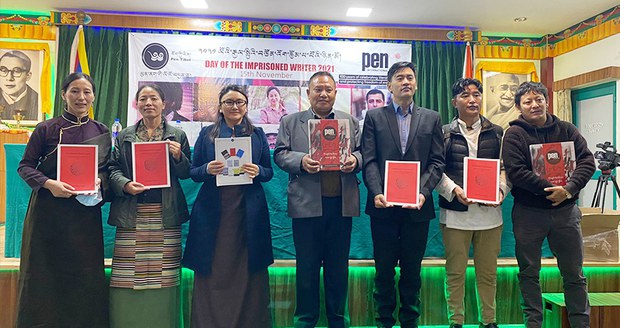 བོད་ཀྱི་བཙོན་འོག་རྩོམ་པ་པོའི་དམིགས་བསལ་སྙན་ཐོ་འདོན་སྤེལ་གནང་ཡོད་པ།