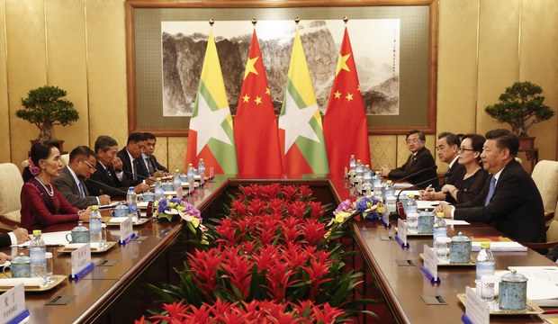 ལྕམ་ཨང་སན་སུ་ཅི་རྒྱ་ནག་ཏུ་འཚམས་གཟིགས།
