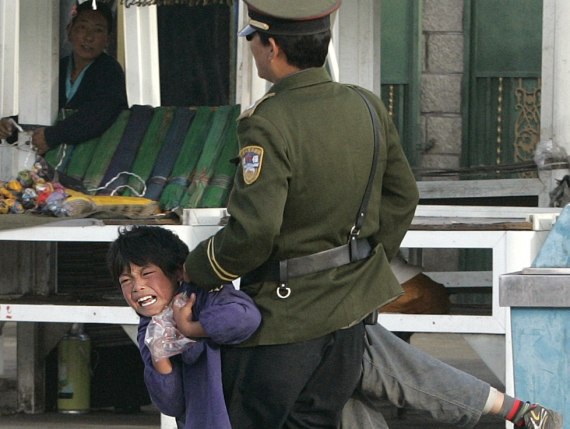བོད་ནང་མནར་གཅོད་མཚམས་འཇོག་ཡོང་བའི་ལས་འགུལ།
