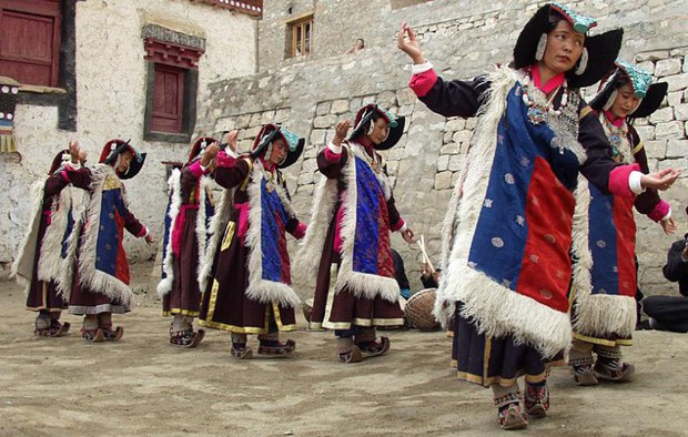 ཧི་མ་ལ་ཡའི་རིག་གཞུང་གི་ཤེས་བྱ་ཀུན་བཏུས། ཧི་མ་ལ་ཡའི་རིག་གཞུང་གི་ཤེས་བྱ་ཀུན་བཏུས།