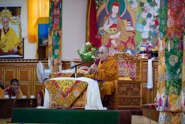 ༸གོང་ས་མཆོག་མི་གཅིག་གི་གནད་དོན་མ་རེད།