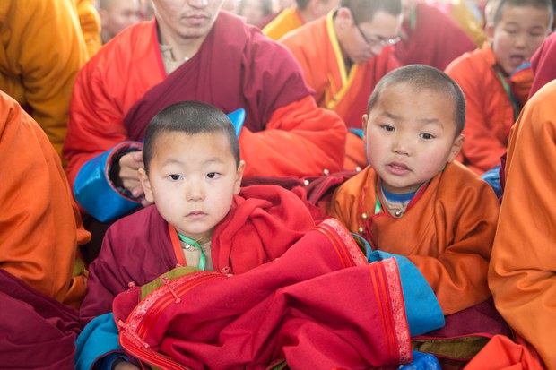 སོག་ཡུལ་མི་མང་ནས་༸གོང་ས་མཆོག་ལ་དད་གུས།
