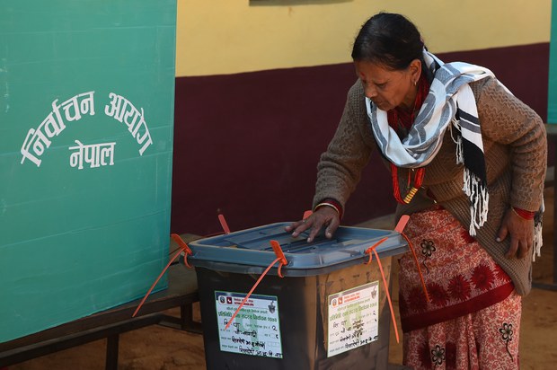  བལ་ཡུལ་ནང་དབུས་དང་མངའ་སྡེའི་སྲིད་གཞུང་གསར་འདེམས་ཀྱི་འོས་བསྡུ།