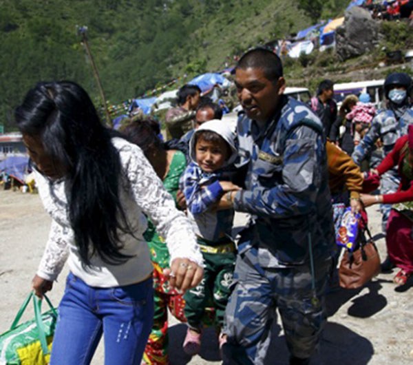 བལ་པོའི་བུ་མོ་ན་གཞོན་ཚོར་ཉེན་ཁ། བལ་པོའི་བུ་མོ་ན་གཞོན་ཚོར་ཉེན་ཁ།
