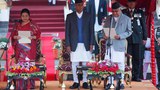 བལ་ཡུལ་གྱི་སྲིད་བློན་གསར་པས་དམ་འབུལ།