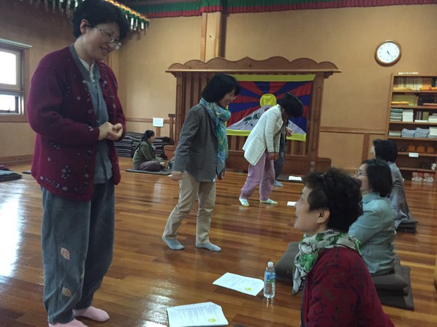 ལྷོ་ཀོ་རི་ཡ་དང་ཨ་རིའི་ནང་རིག་ལམ་སློབ་ཁྲིད།