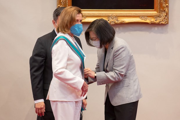 ཨ་རི་དང་ཐེ་ཝན་གྱི་དམིགས་བསལ་འབྲེལ་བ། ཨ་རི་དང་ཐེ་ཝན་གྱི་དམིགས་བསལ་འབྲེལ་བ།
