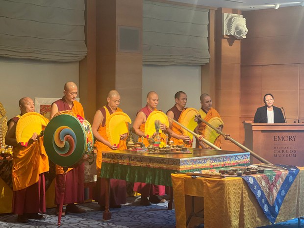 གོ་ལའི་འཕྲོད་བསྟེན་དང་སྙིང་རྗེའི་ནུས་པ།