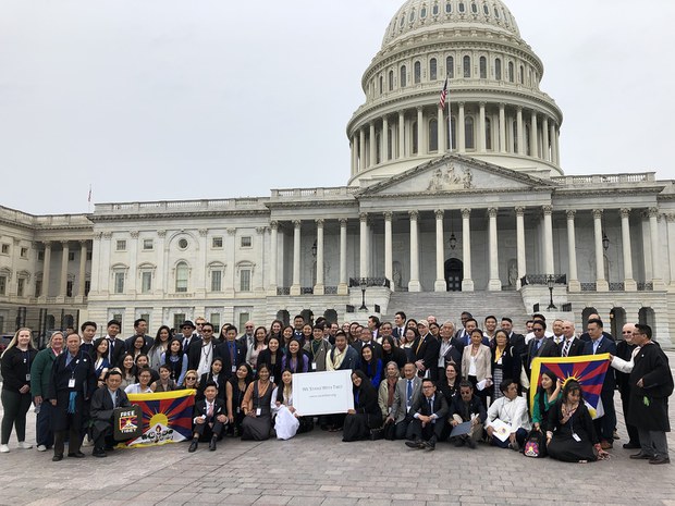 ཨ་རིའི་རྒྱལ་ས་ཝ་ཤིིང་ཊོན་དུ་༢༠༡༩ལོའི་བོད་དོན་ཞུ་གཏུག་གི་ལས་འགུལ་སྤེལ་བཞིན་པ།