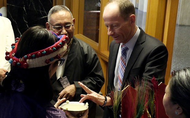 ཨ་རིའི་ཕྱི་སྲིད་ལྷན་ཁང་དུ་བོད་ཀྱི་ལོ་གསར་སྲུང་བརྩི་ཞུས་ཡོད་པ། ཨ་རིའི་ཕྱི་སྲིད་ལྷན་ཁང་དུ་བོད་ཀྱི་ལོ་གསར་སྲུང་བརྩི་ཞུས་ཡོད་པ།