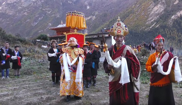 བལ་བོད་ས་མཚམས་བཙུམ་སྐྱིད་མོ་ཡུལ་ལྗོངས་ཁུལ་གྱི་བོད་རིགས།