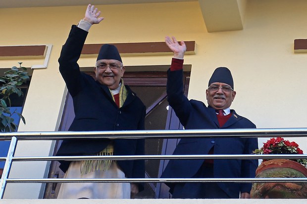 བལ་ཡུལ་དམར་ཤོག་ཚོགས་པས་ད་ལྟའི་སྲིད་བློན་པ་ར་ཅན་དྷ་མཆོག་གི་སྲིད་གཞུང་ལ་རྒྱབ་སྐྱོར་ཕྱིར་འཐེན་བྱས་ཡོད་པ། བལ་ཡུལ་དམར་ཤོག་ཚོགས་པས་ད་ལྟའི་སྲིད་བློན་པ་ར་ཅན་དྷ་མཆོག་གི་སྲིད་གཞུང་ལ་རྒྱབ་སྐྱོར་ཕྱིར་འཐེན་བྱས་ཡོད་པ།